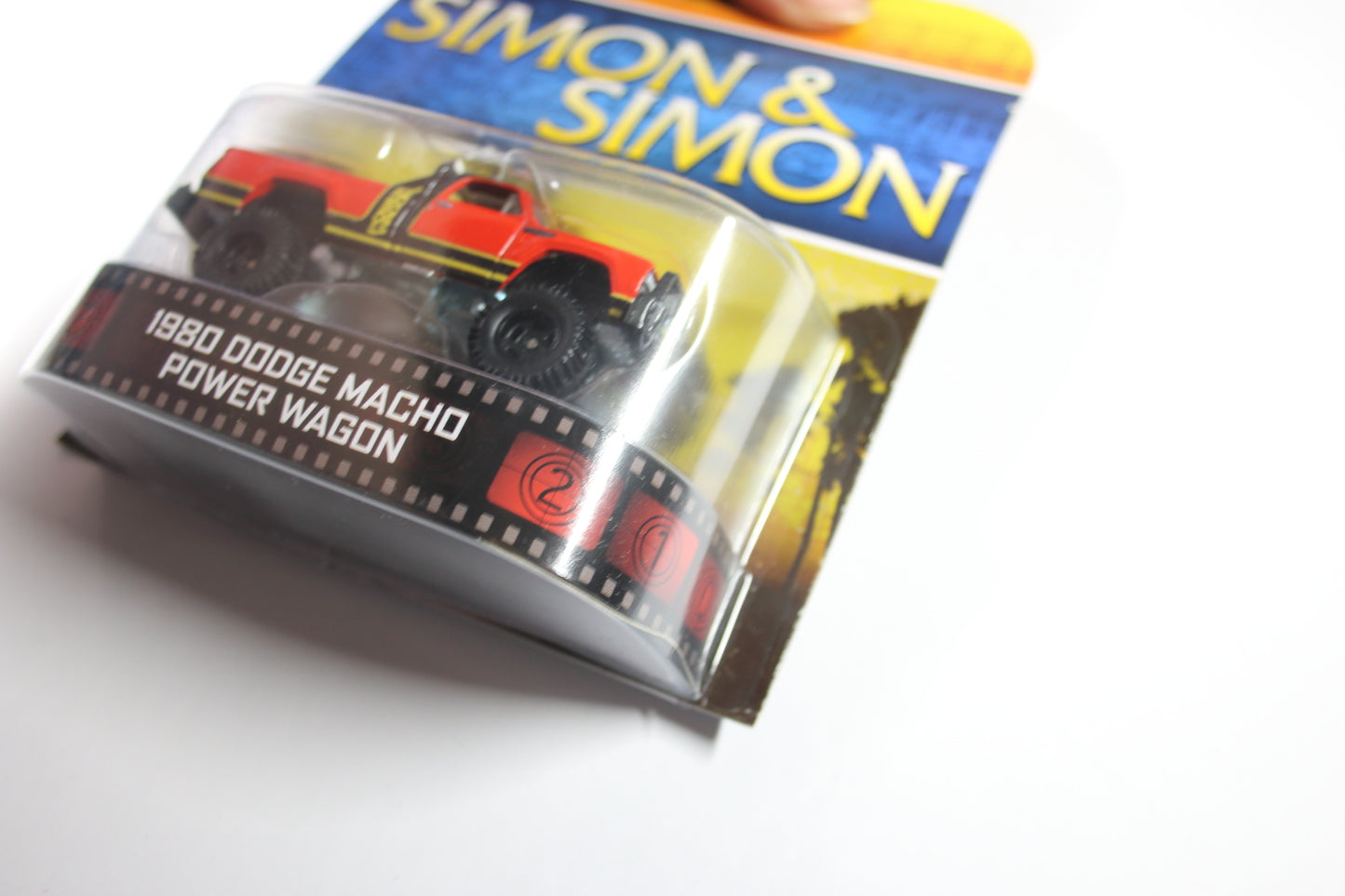 [Pre-owned] Hot Wheels Retro Entertainment 2014 Mix 1 / 1980 Dodge Macho Power Wagon - Simon & Simon