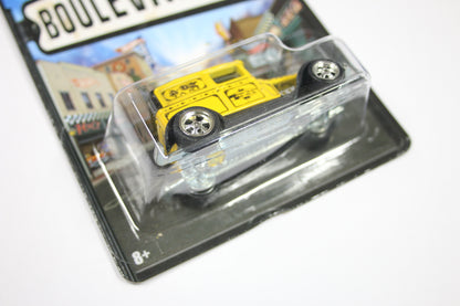 [Pre-owned] Hot Wheels Boulevard 2012 / Big Hits - A-OK (Pearl Yellow)