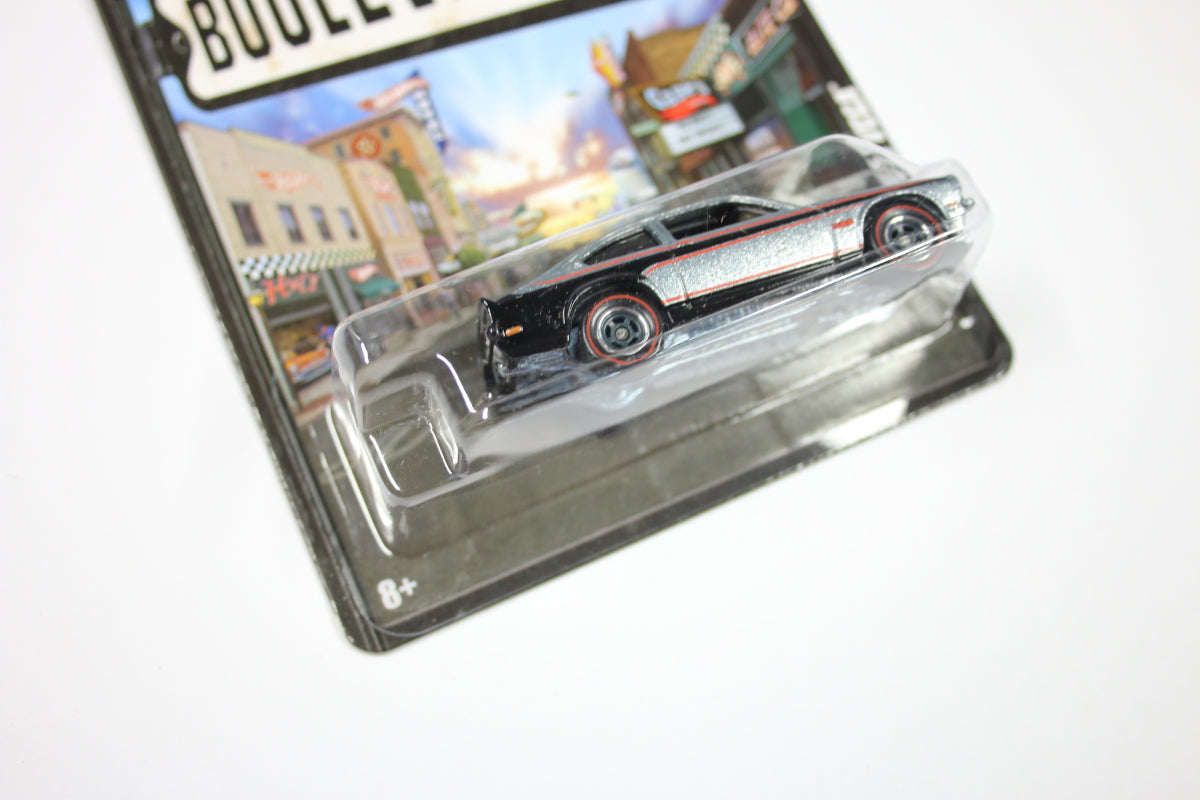 [Pre-owned] Hot Wheels Boulevard 2012 / Underdogs - Custom V-8 Vega (Metallic Grey)