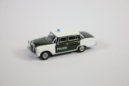 [Loose] Mercedes-Benz 200 (W110) - Polizei