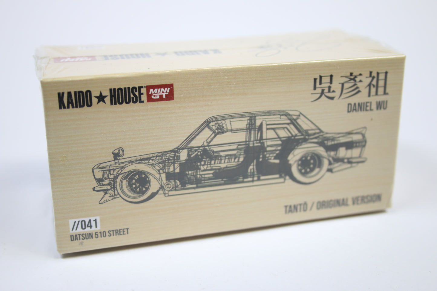 [Pre-owned] Kaido / Mini GT #041 - Datsun 510 Street Tanto V1 (White)