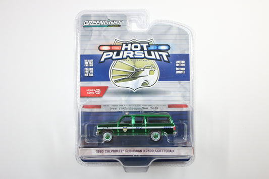 [Green Machine] 1990 Chevrolet Suburban K2500 Scottsdale / New York City Police Department (NYPD)
