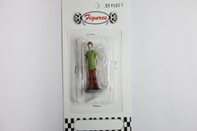 1:43 - Shaggy Figure