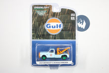 [Green Machine] 1969 Chevrolet C-30 Dually Wrecker - Gulf Oil 'Welding Tire Collision'
