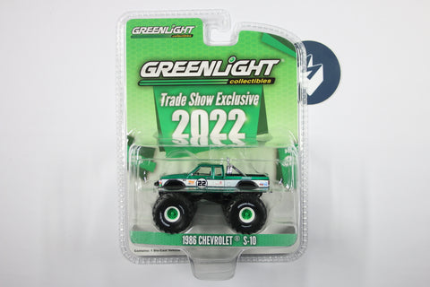 [Green Machine] 1986 Chevrolet S-10 Extended Cab Monster Truck #22 - 2022 GreenLight Trade Show Exclusive