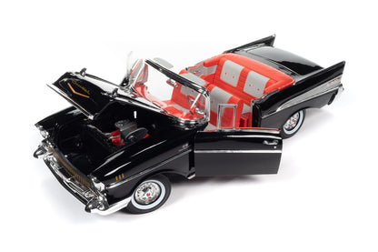 1:18 - 1957 Chevrolet Bel Air Convertible / James Bond. Dr No.