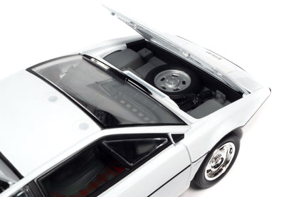 1:18 - 1971 Lotus Espirit Series 1 / James Bond. The Spy Who Loved Me