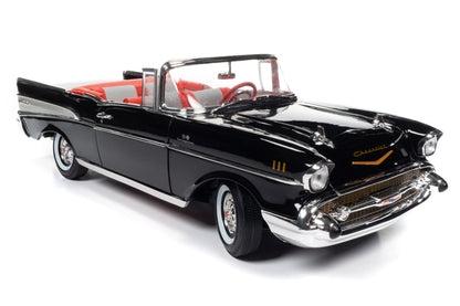 1:18 - 1957 Chevrolet Bel Air Convertible / James Bond. Dr No.