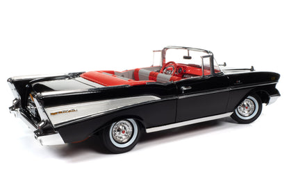 1:18 - 1957 Chevrolet Bel Air Convertible / James Bond. Dr No.