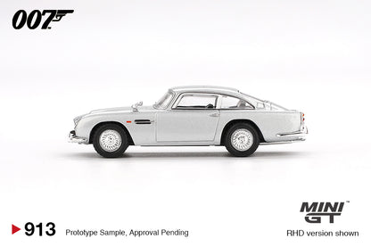 #913 - Aston Martin DB5 – Battle Damaged Edition / James Bond "Skyfall"