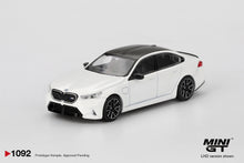 #1092 - BMW M5 (Alpine White)
