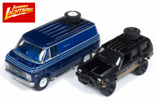 Jeep Cherokee XJ / 1976 Chevy G-20 Van