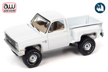 1986 Chevrolet Silverado Step Side 4x4 (White)
