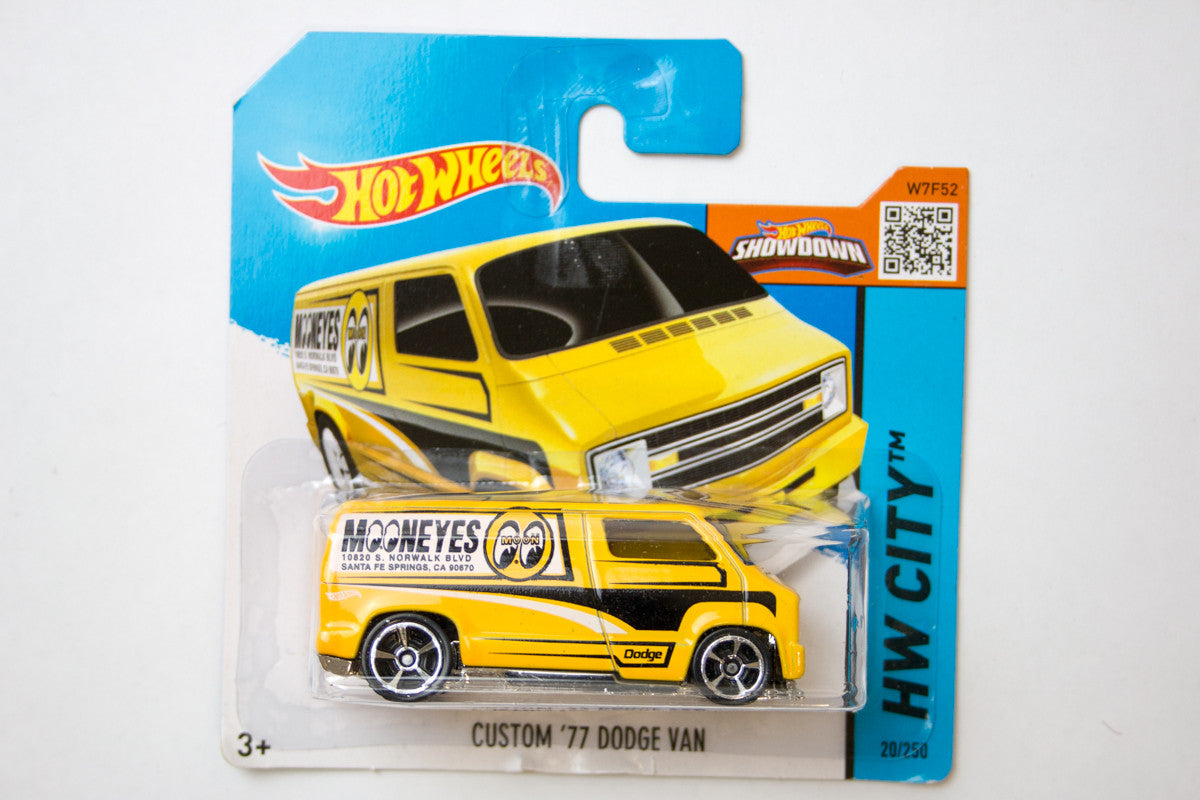 020/250 - Custom '77 Dodge Van