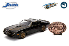 1:24 - Smokey and the Bandit / 1977 Pontiac Firebird Trans Am with Replica Buckle