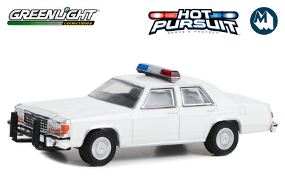Hot Pursuit 1980-91 Ford LTD Crown Victoria with light and push bar (White)