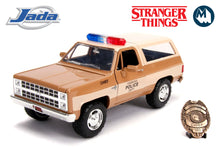 1:24 - Stranger Things / Hopper's Chevy Blazer with Police Badge