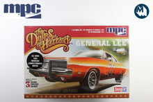 1:25 - Dukes of Hazzard General Lee / 1969 Charger (Model Kit)