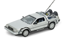 1:24 - DMC DeLorean Time Machine Gift Box / Back to the Future I, II & II