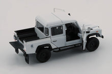 2016 Land Rover Defender 110 Pick Up (White)