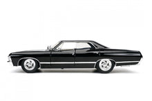 1:24 - Supernatural / 1967 Chevy Impala SS Sport Sedan with Dean Winchester Figure
