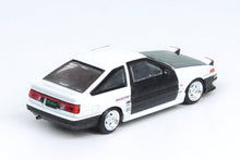Toyota Sprinter Trueno AE86 with Carbon Doors