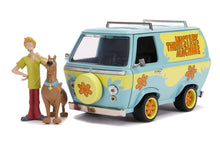 1:24 - Scooby-Doo! / Mystery Machine with Shaggy & Scooby Doo figures