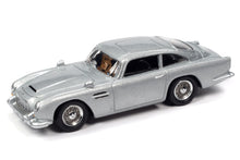 1974 AMC Hornet / 1764 Aston Martin DB5 (James Bond)