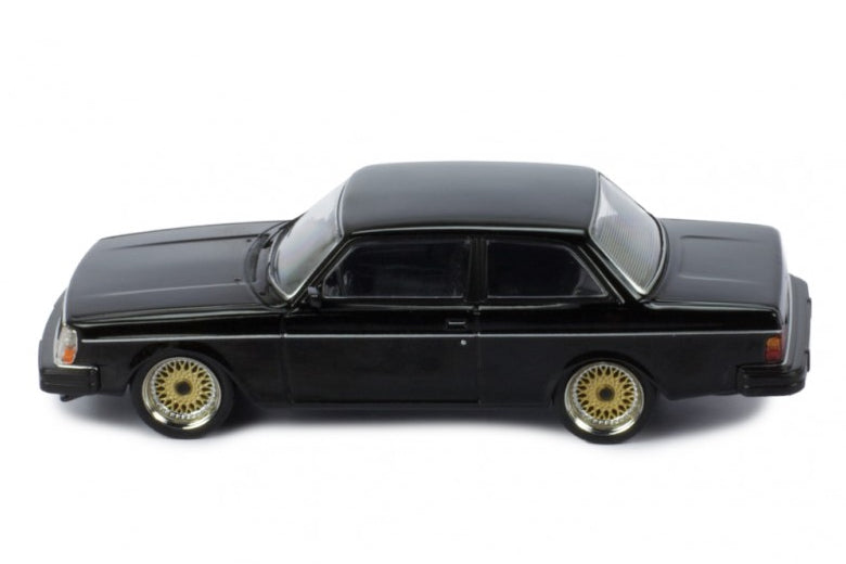1:43 - Volvo 242 1980 (Black)