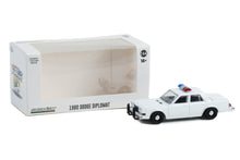 Hot Pursuit 1980-89 Dodge Diplomat with light and push bar (White)