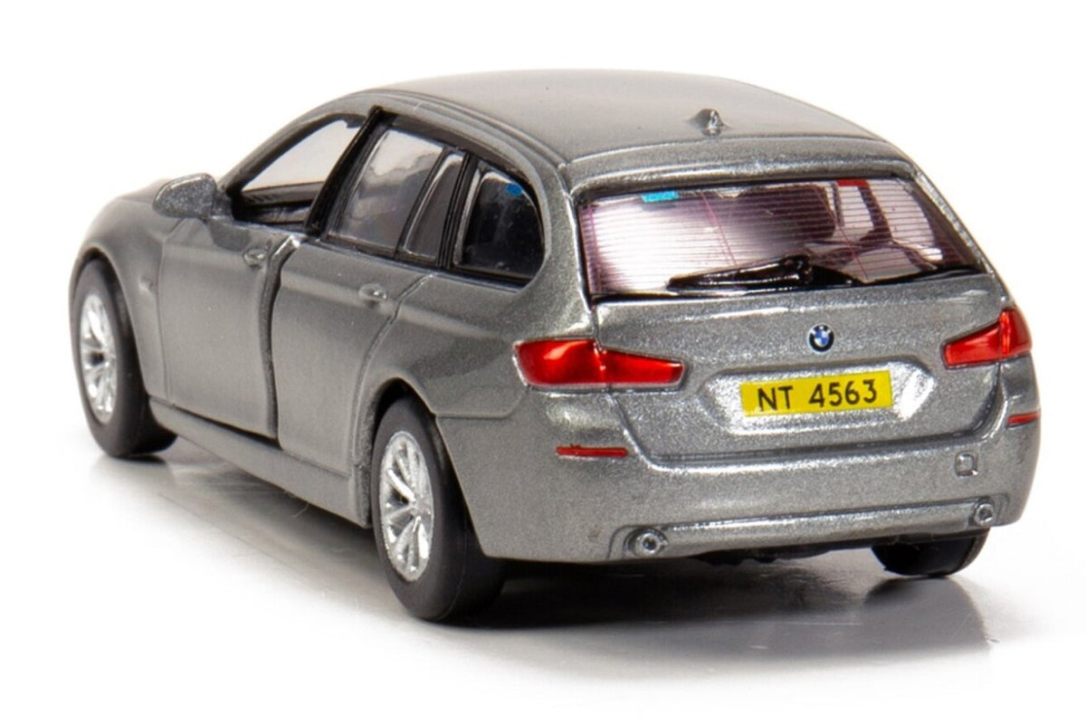 BMW 5 Series F11 (Unmarked Hong Kong Traffic Police, Grey)