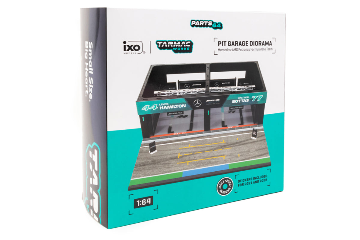 1:64 Pit Garage Diorama - Mercedes-AMG Petronas Formula One Team