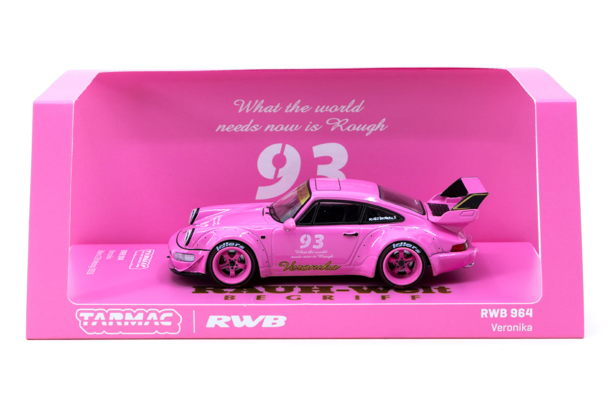 1:43 - RWB 964 Veronika idlers 12h Motegi 2016
