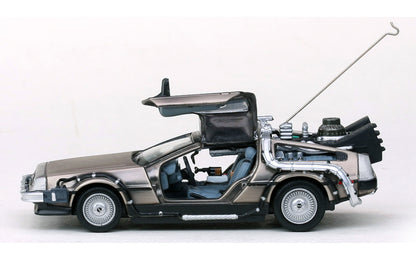 1:43 - DeLorean DMC 12 / Back to the Future Part I Time Machine