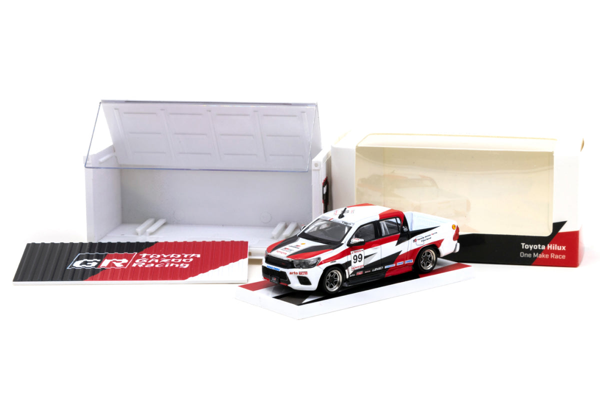 Toyota Hilux - One Make Race with Container