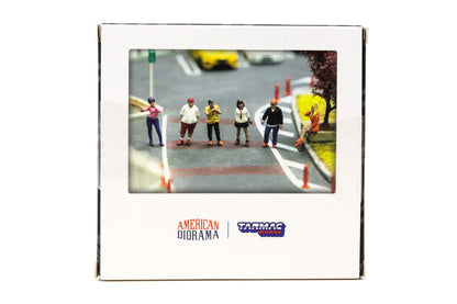 1:64 American Diorama / Tarmac Works - Car Meet 1 Figures Set (T64F-003-OR)