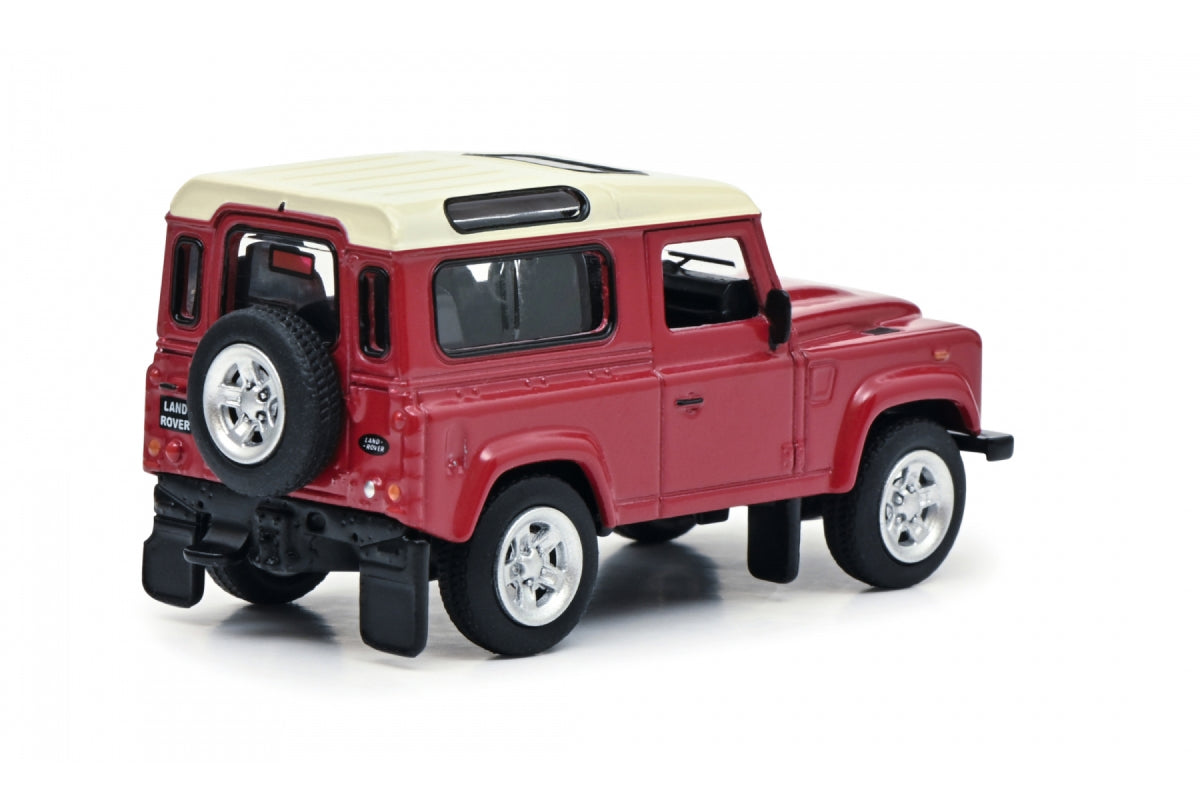 #03 - Land Rover Defender