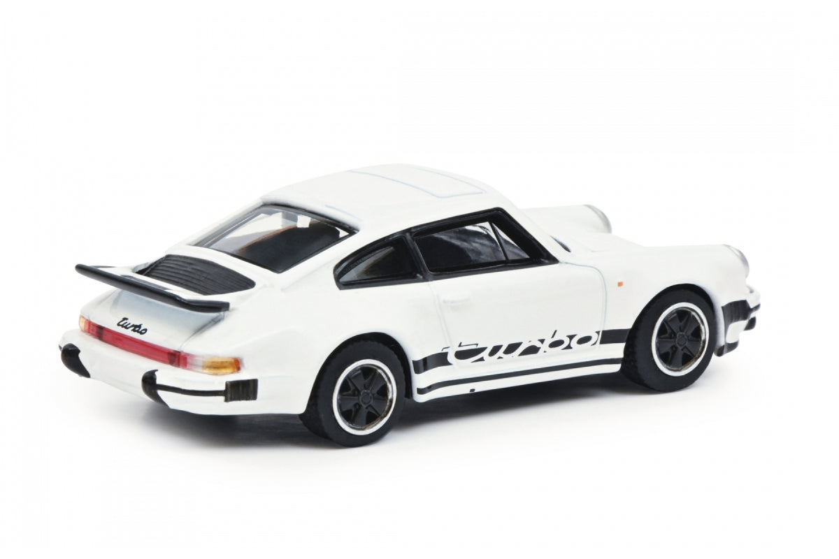 #09 - Porsche 930