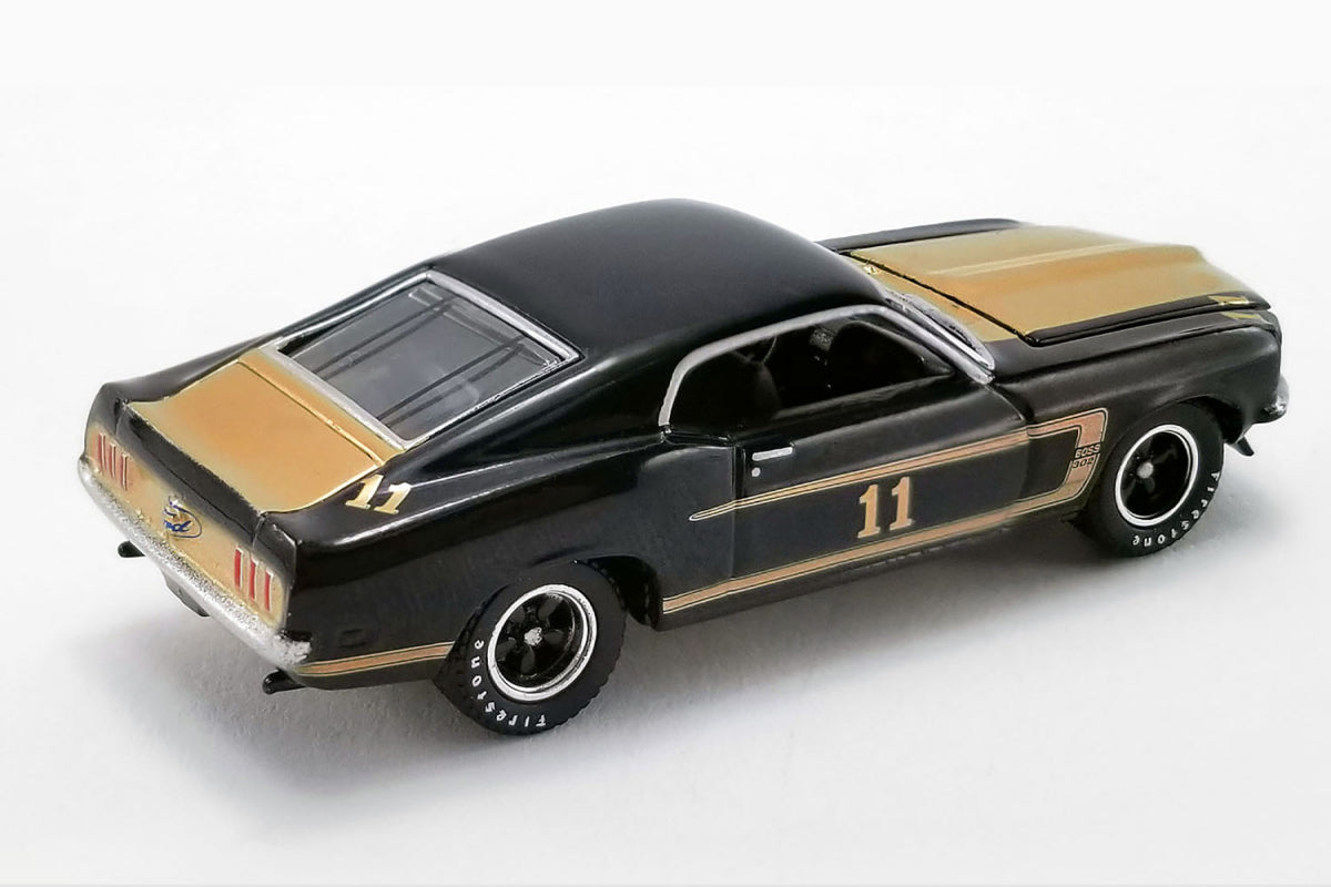 1970 Ford F-350 Ramp Truck with #11 1969 Ford Trans AM Mustang (Smokey Yunick)