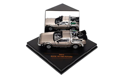 1:43 - DeLorean DMC 12 / Back to the Future Part I Time Machine