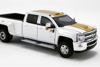 2018 Chevrolet Silverado 3500 / 2018 Chevrolet Camaro SS / Heavy Duty Trailer (Hurst)