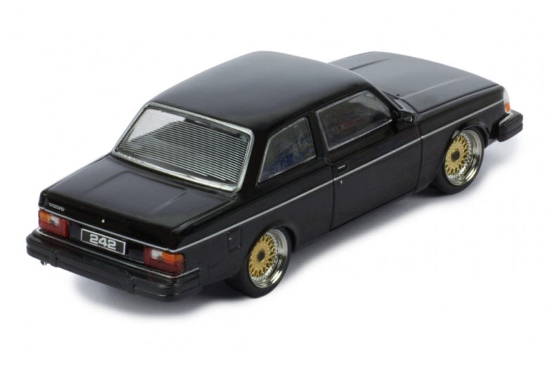 1:43 - Volvo 242 1980 (Black)