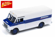 1:87 Scale - 1990’s GMC Step Van (AC Delco)
