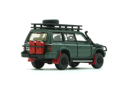 Mitsubishi Pajero 2nd Generation - Jungle Pack (Matte Green)