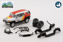 Toyota FJ Cruiser with stickers and accessories (White)