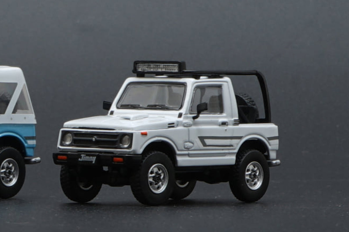 Suzuki Jimny SJ11 with accessories (White)