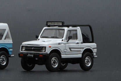 Suzuki Jimny SJ11 with accessories (White)