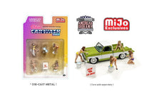 1:64 American Diorama Bikini Car Wash Girls Set (AD-76465)