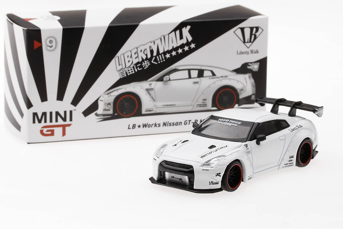 #9 - Liberty Walk Nissan GT-R R35 (RHD / UK Release)