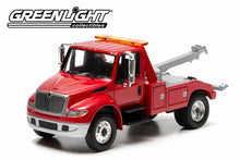 International Durastar 4400 Tow Truck